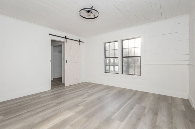 Building Photo - Fully remodeled home for rent!