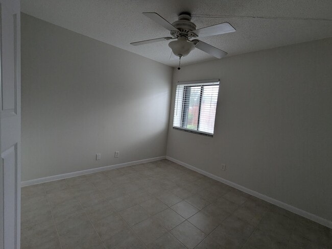 Building Photo - 2191 White Pine Cir