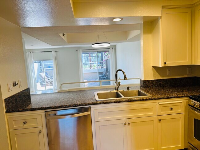 Building Photo - 16124 Twinkle Cir