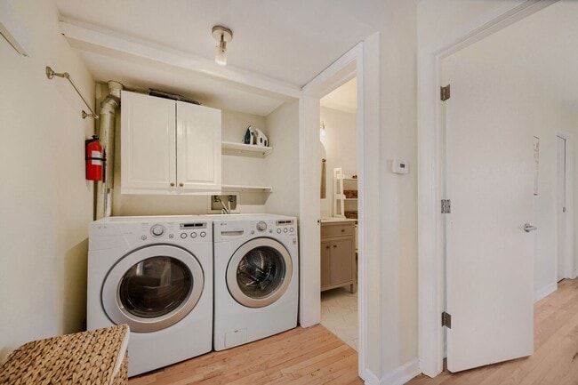 Building Photo - 3015 Edison Ct