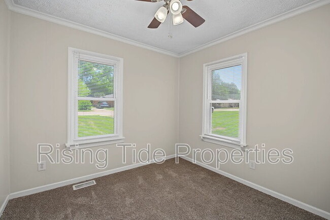 Building Photo - 1607 Montgomery Ave