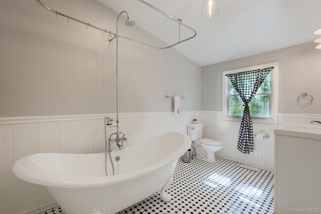 Building Photo - 59 Deer Trail S