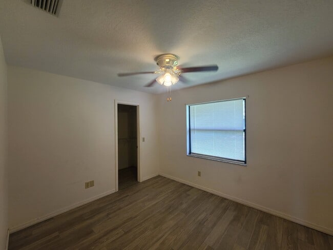 Building Photo - 510 Bahia Dr