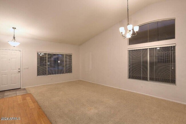 Building Photo - 7931 W Rose Garden Ln