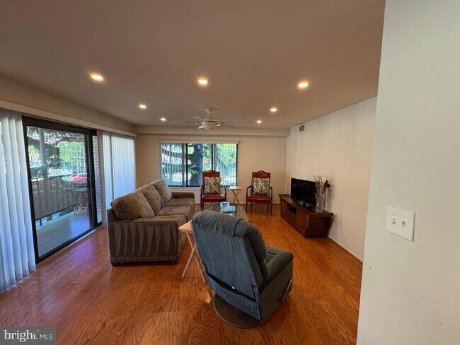 Building Photo - 1600 Prince St