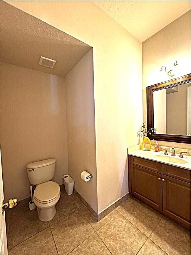 Building Photo - 3318 Burlington Pl SW