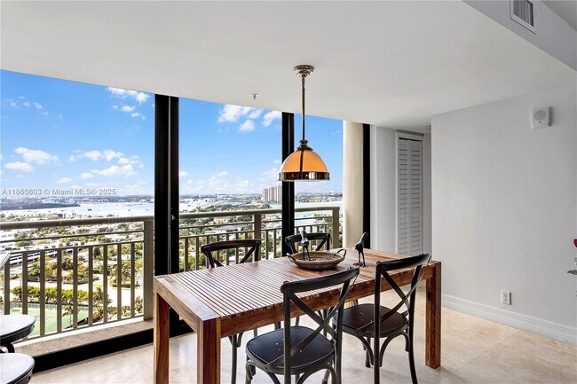 Building Photo - 3000 N Ocean Dr