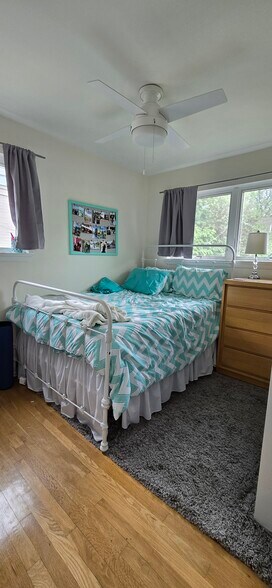 bed room shown with furniture - 4114 18th Rd N