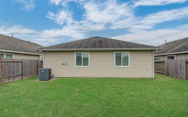 Building Photo - 1434 Daffodil Rd