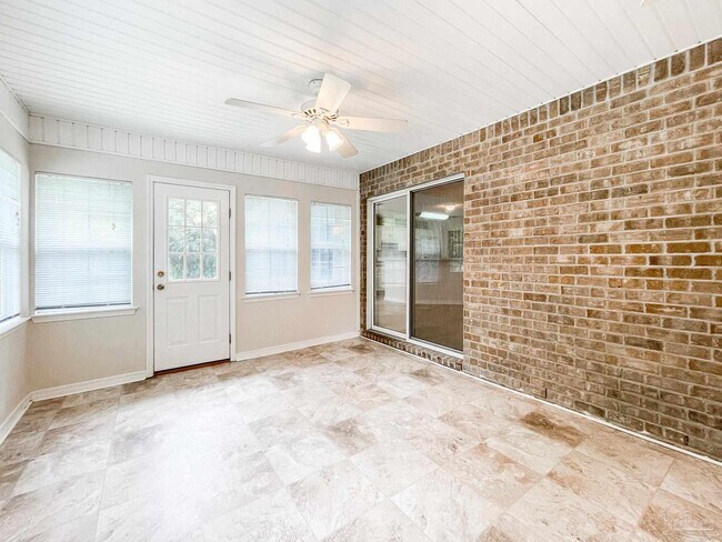 Building Photo - 2533 Jibe Dr