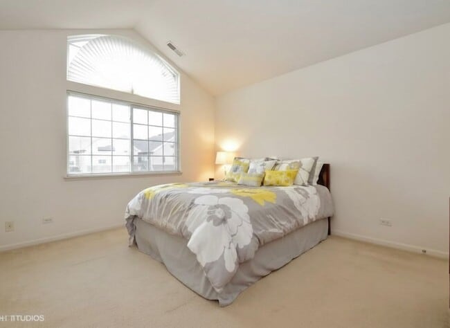 Building Photo - 376 Tower Dr