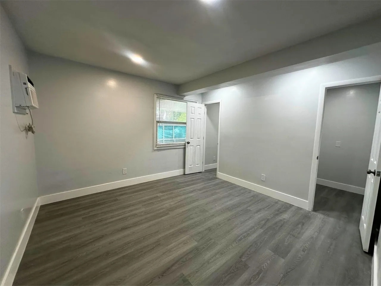Building Photo - 1390 Riverland Rd