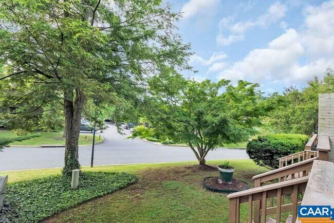 Building Photo - 328 Harvest Dr