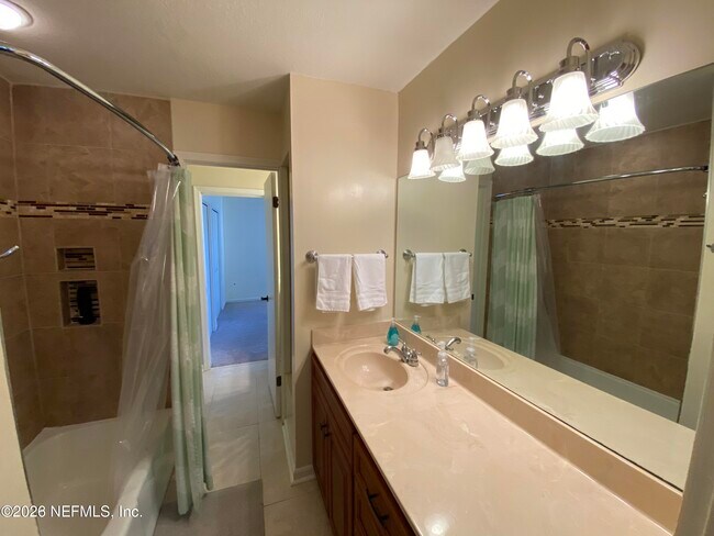 Building Photo - 11163 Caroline Crest Dr