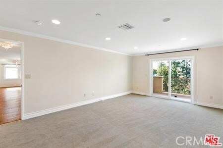 Building Photo - 10390 La Grange Ave