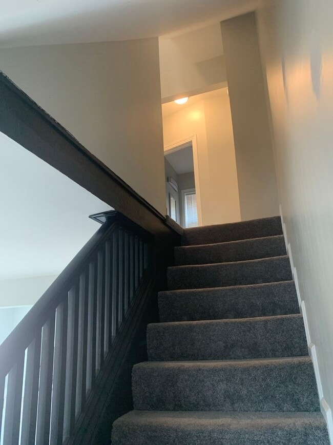 Building Photo - Future Rental! 3 Bed/2 Bath, Fenced Yard, Storage-York City SD