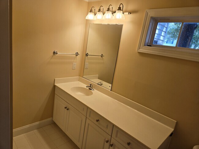 Building Photo - 5003 Double Fox Rd