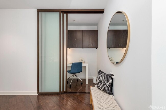 Building Photo - 301 Main St