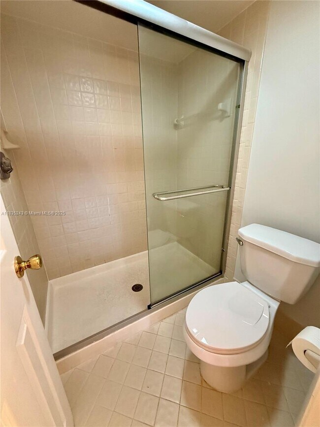 Building Photo - 3864 Carambola Cir N