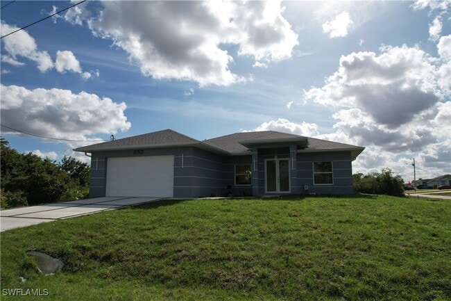 Building Photo - 852 Chipley St E