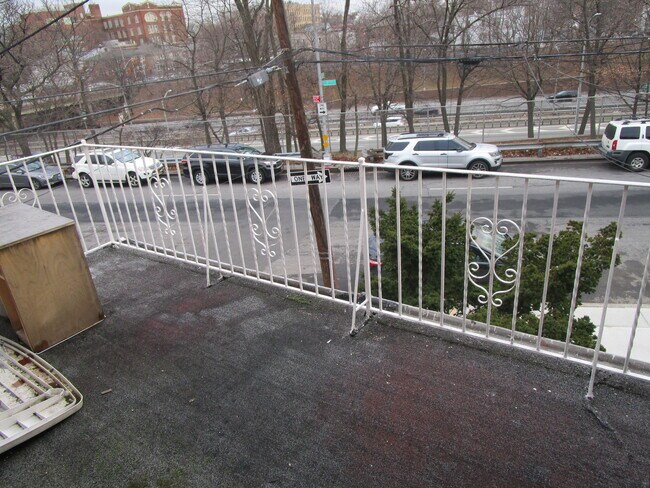 Building Photo - 6825 7th Ave