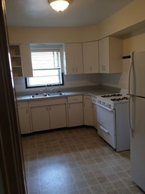 Building Photo - 1132 Moorlands Dr