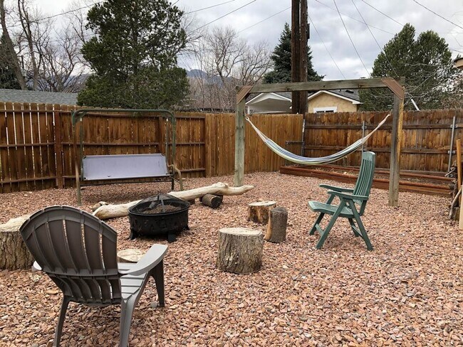 Building Photo - Charming 4 Bd, 2 Ba, Ranch Home in D-12 School District, close to Downtown, Trails and Ft. Carson