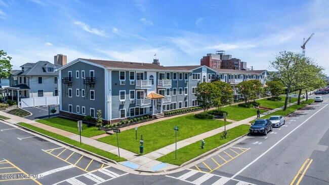 Building Photo - 309 4th Ave