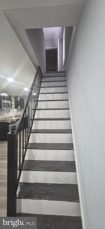 Building Photo - 627 S Pulaski St