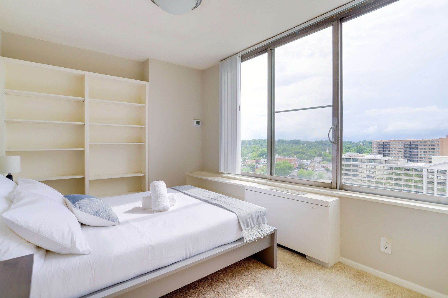 Building Photo - 2111 Richmond Hwy