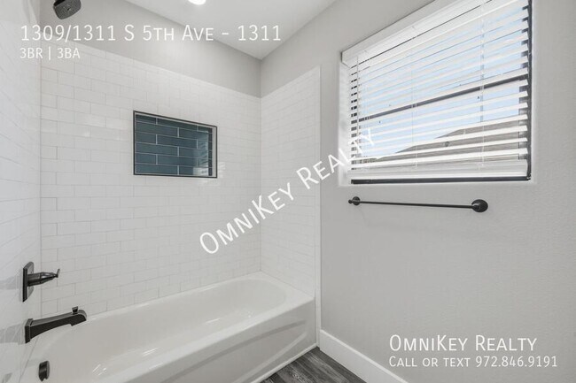 Building Photo - 1309/1311 S 5th Ave-1311