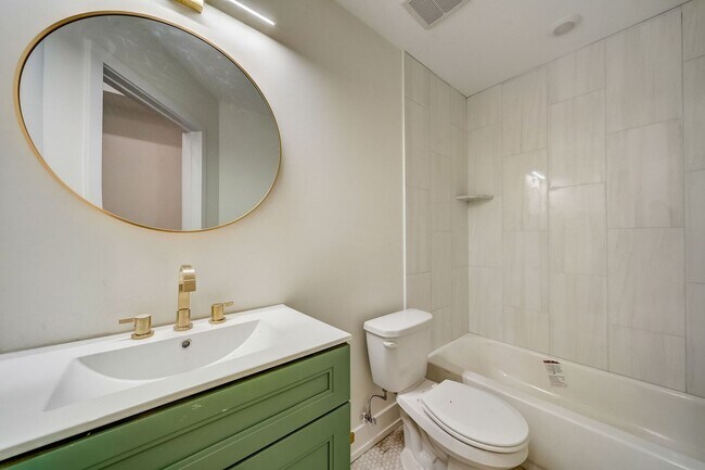 Building Photo - 620 S 8th St