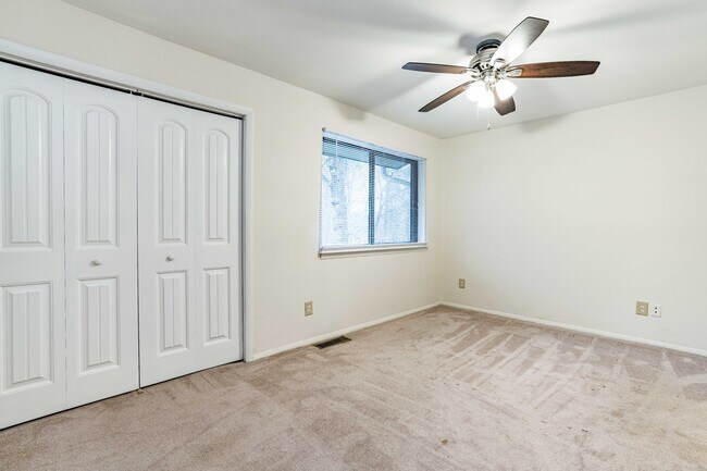 Building Photo - 1232 Teakwood Pl