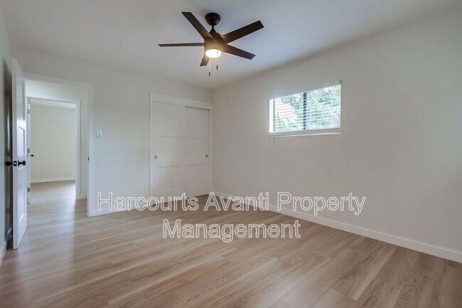 Building Photo - 523 S Barnwell St
