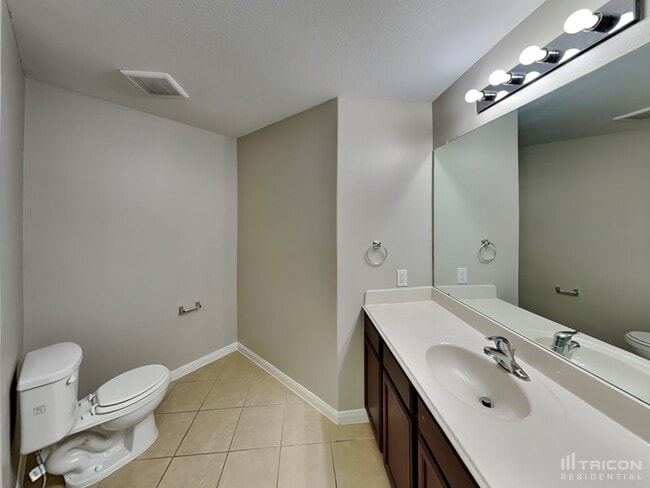 Building Photo - 8707 Hazel Rose Sky Dr
