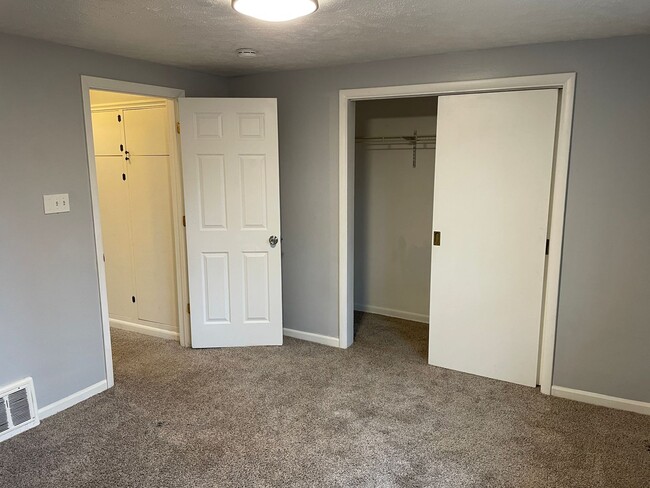 Building Photo - Fantastic Comstock Park 3 bed/2 ba Home fo...