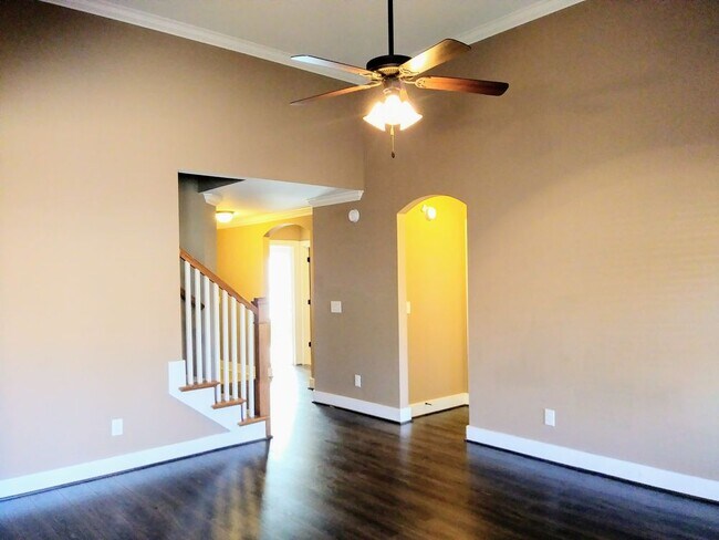 Building Photo - 6511 Ridgeview Ln in Park Lake Neighborhood