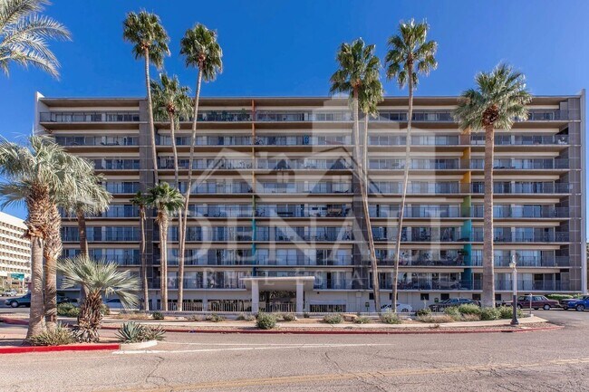 Building Photo - 425 W Paseo Redondo