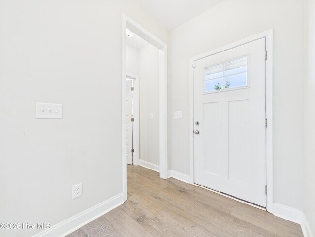 Building Photo - 478 Atwood Dr