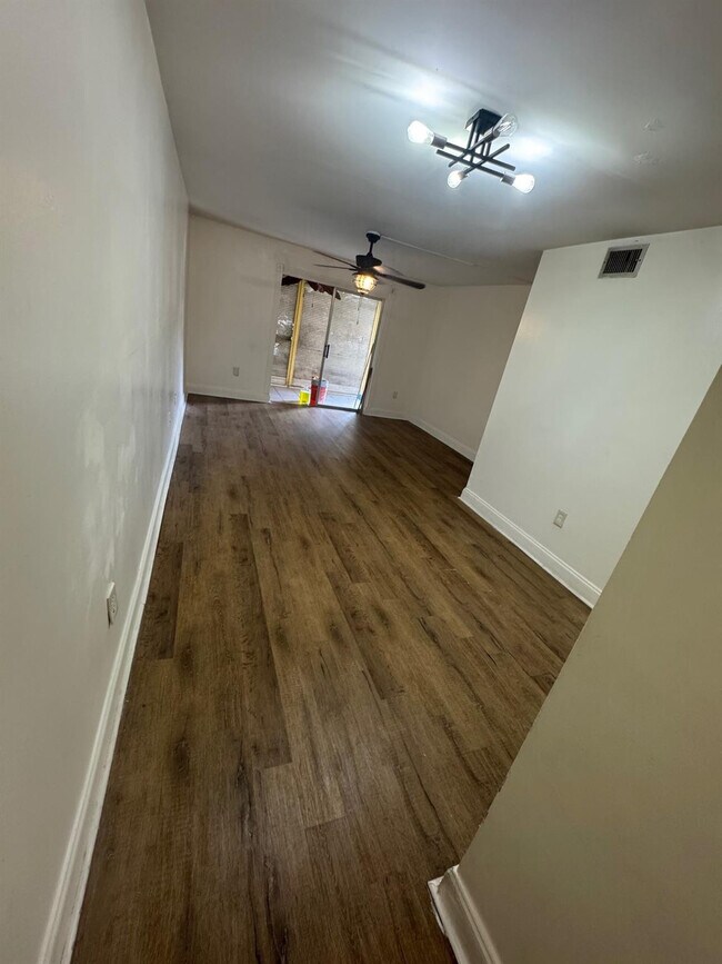 Building Photo - 4344 NW 9th Ave