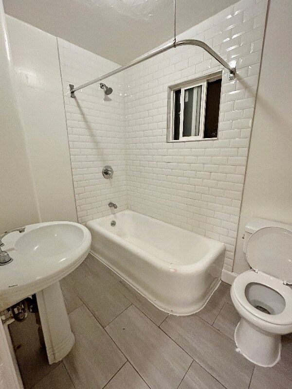 Building Photo - 1523 N McCadden Pl