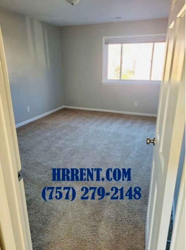 Building Photo - NEWLY Renovated 3 Bedroom 2.5 Bathroom Townhome located in the Mears Corner area of Virginia Beach!