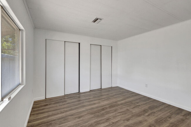 Building Photo - 4072 74th St N