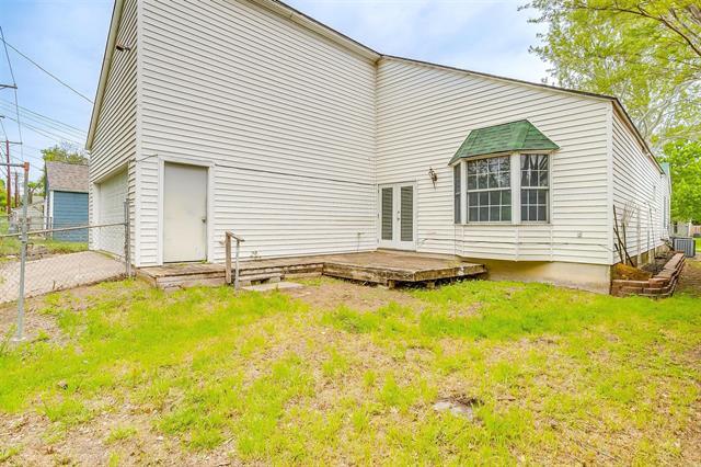 Building Photo - 4909 Birchman Ave