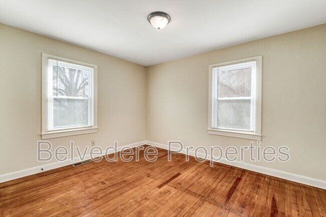 Building Photo - 709 Langford Ave
