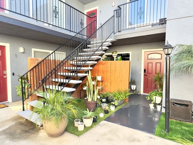 Building Photo - Upgraded One-Bedroom in Kensington