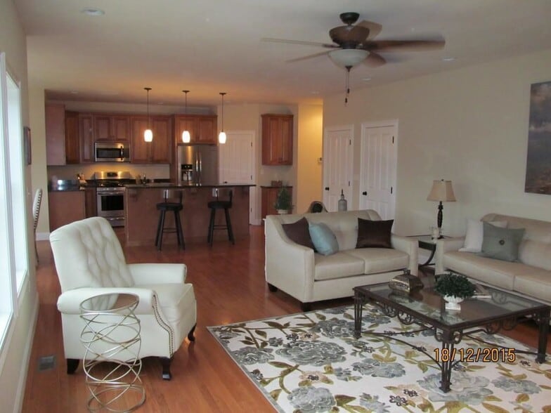 Building Photo - 214 Dallaire