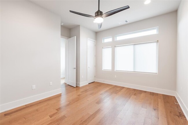 Building Photo - 7913 Floracita Ln