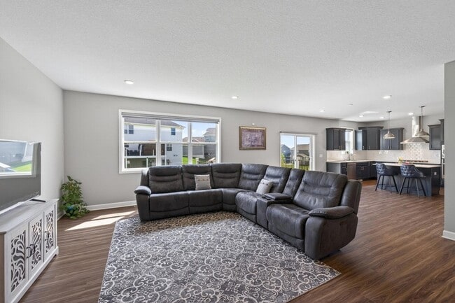 Building Photo - 1559 Edgebrook Ln