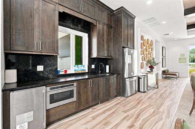 Building Photo - 8552 Pinecrest Trl